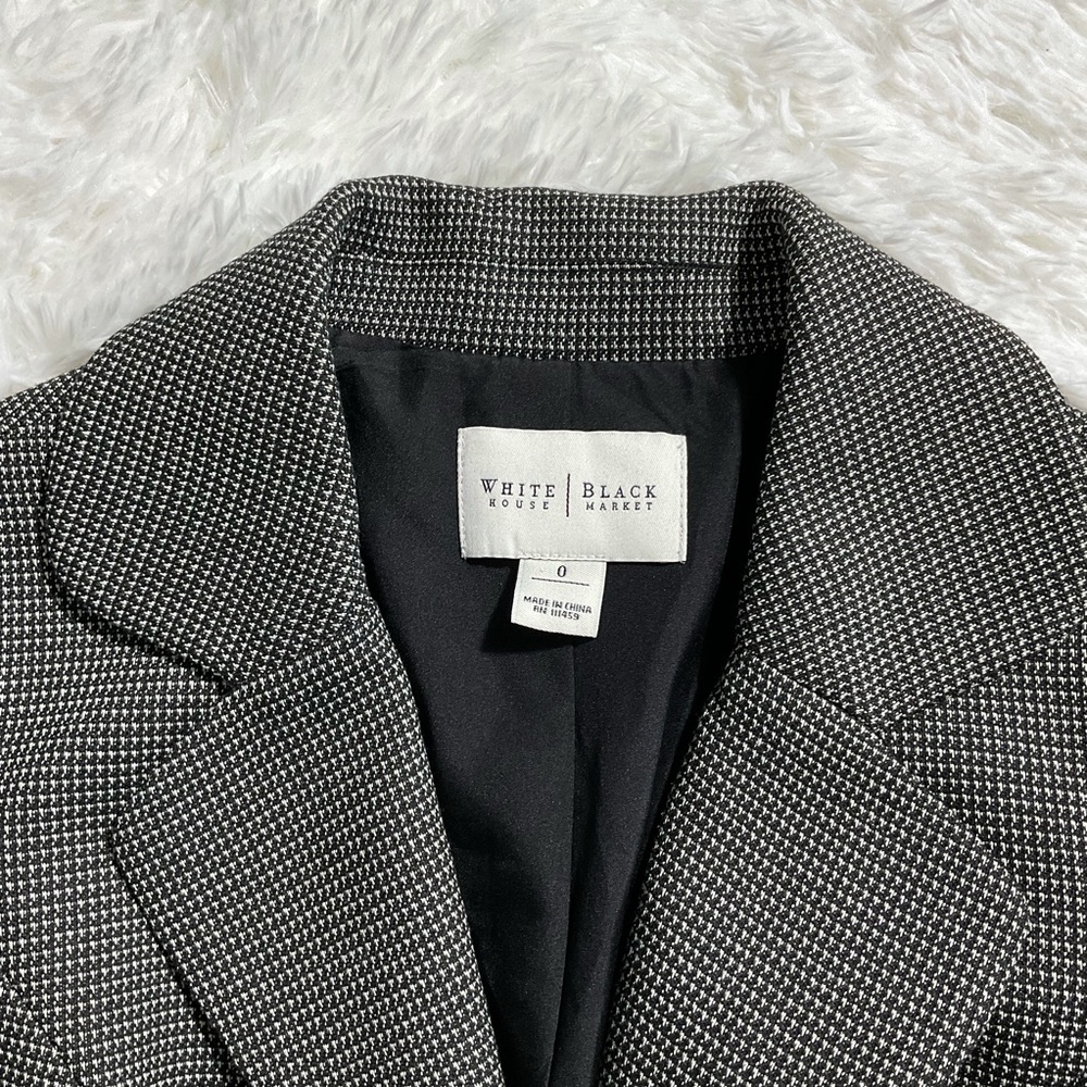 White House Black Market Black & White Vented Blazer Size 0